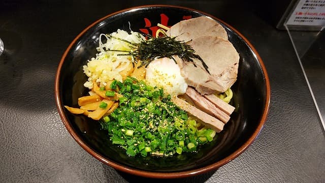 東京都神田の油そば東京油組総本店