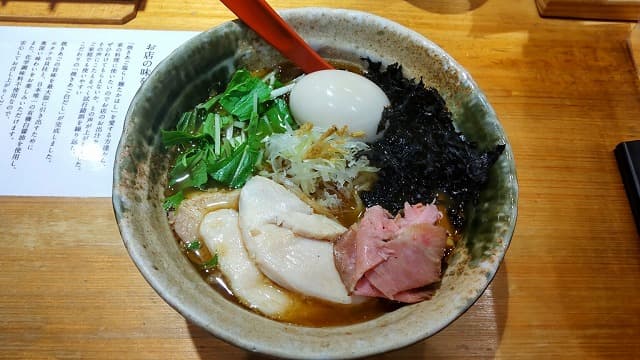 東京都御徒町の焼きあご塩らー麺たかはし