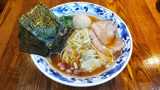 東京都虎ノ門の貝出汁らぁ麺・虎武