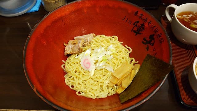 東京都上野の東京油そば伝承館・陣矢