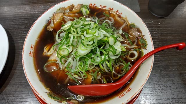 東京都秋葉原の新福菜館