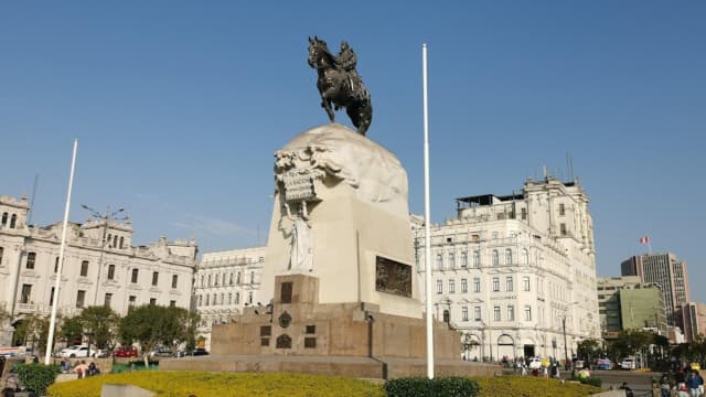 ペルー・リマのサン＝マルティン広場