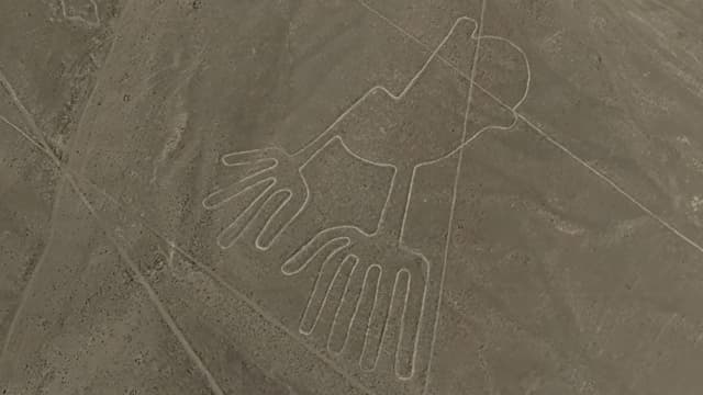 ペルー・イカのナスカの地上絵（手）