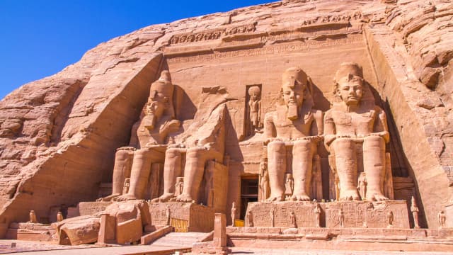 エジプト・アスワンのアブ・シンベル大神殿