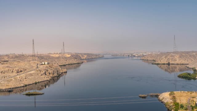 エジプト・アスワンのナセル湖