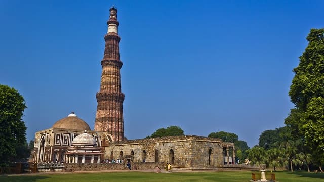 インド・デリーのクトゥブ・ミナール