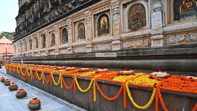 インド・ブッダガヤのマハーボディー寺院（大菩提寺）チャンクラマ・チャイティヤ
