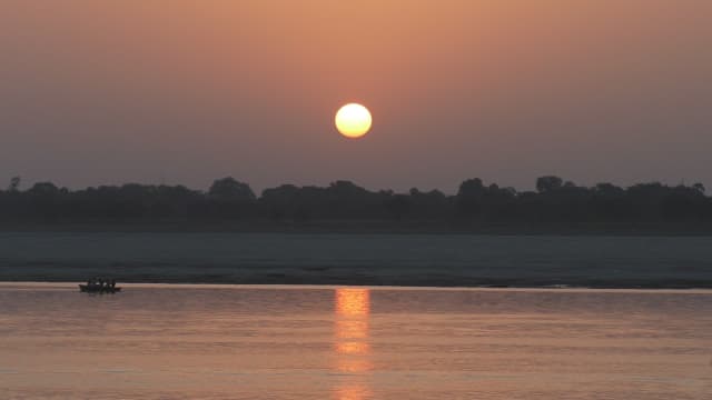 インド・ベナレスのガンジス川
