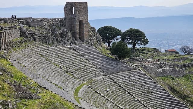 トルコ・イズミルのペルガモン（ベルガマ）の古代遺跡・屋外劇場