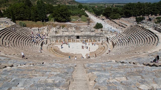 トルコ・イズミルのエフェソス遺跡・オデオン