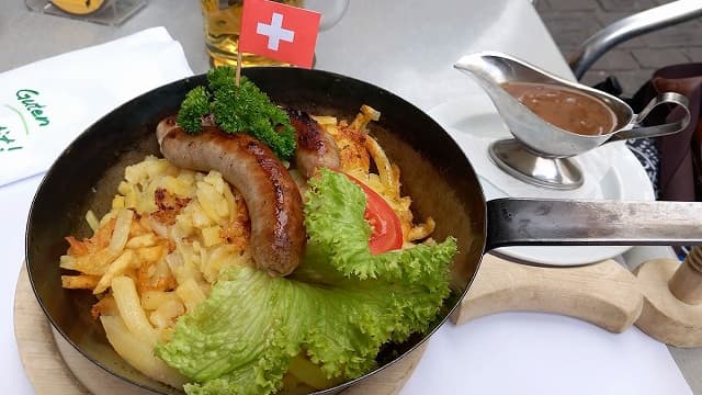 スイス料理のレシュティ