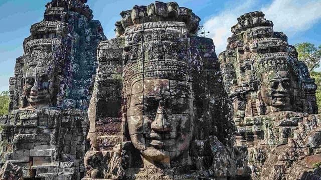 カンボジア・シェムリアップのバイヨンの四面仏塔