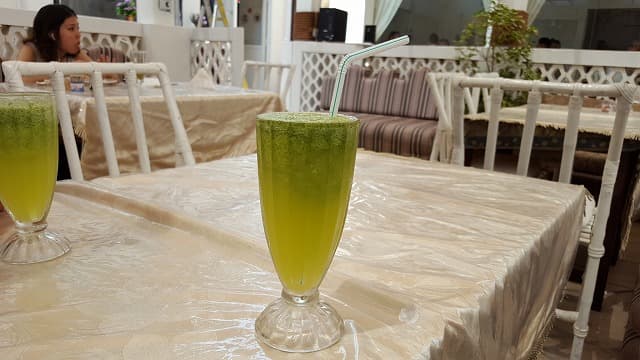アラブのレモンミントジュース