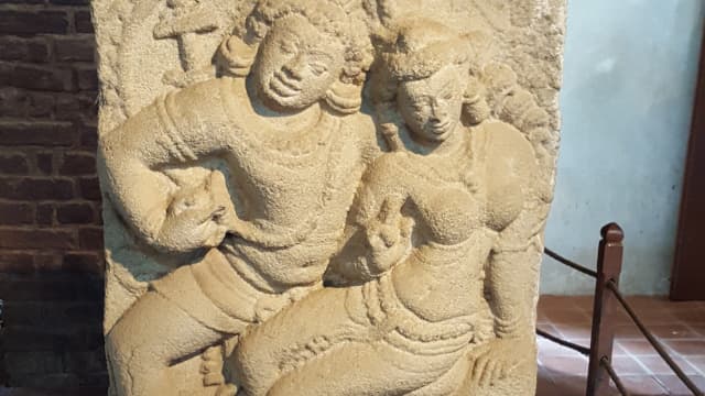 スリランカ・アヌラーダプラのイスルムニヤの恋人