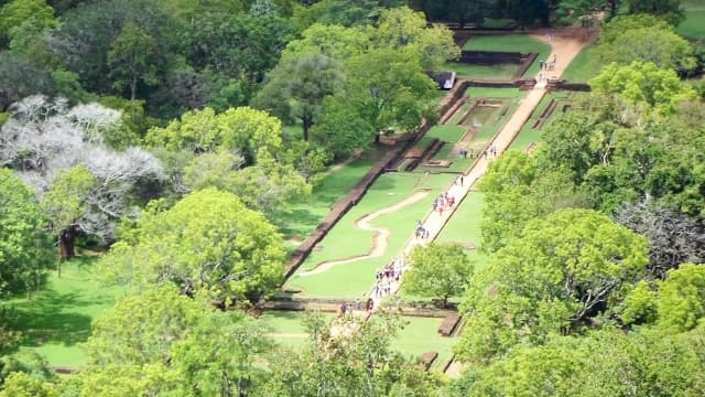スリランカ・マータレーのシーギリヤ遺跡・水の広場