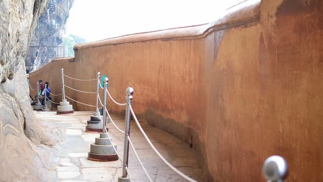 スリランカ・マータレーのシーギリヤ遺跡・ミラーウォール