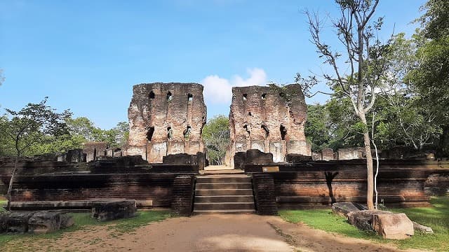スリランカ・ポロンナルワのパラークラマ・バーフ１世の宮殿跡
