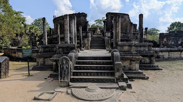 スリランカ・ポロンナルワのワタダーゲ