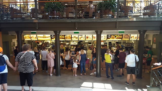 ハンガリー料理のマクドナルド