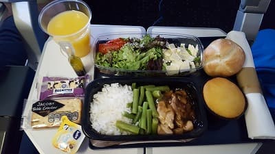 機内食:KLM アムステルダム→関西