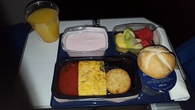機内食:KLM アムステルダム→関西