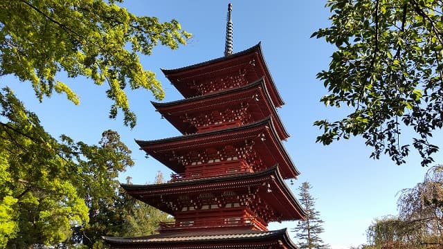 青森県弘前市の最勝院五重塔