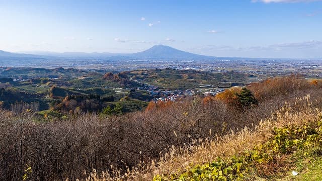 青森県平川市の志賀坊森林公園展望台