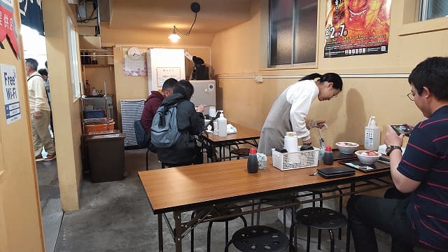 青森魚菜センター・食事ブース