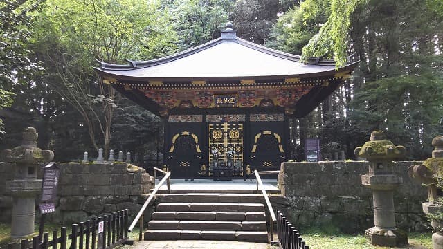 宮城県仙台市の感仙殿