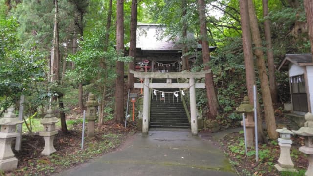 秋田県山本郡の白瀑神社