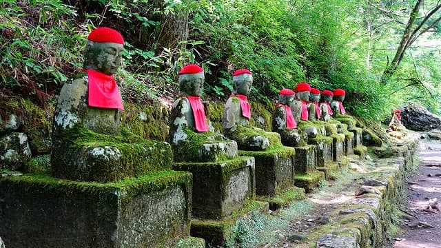 栃木県日光市のガンマンガ淵（慈雲寺境内）