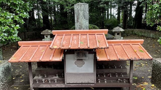 栃木県日光市の二宮尊徳の墓