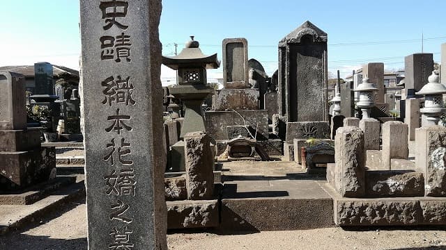 千葉県富津市の織本花嬌の墓