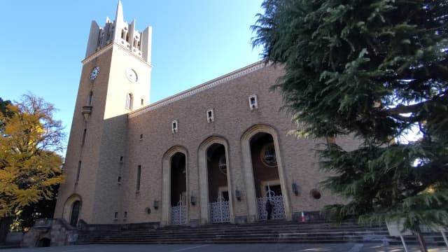 東京都新宿区の大隈講堂