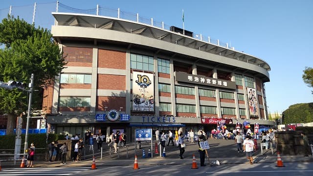東京都新宿区の神宮球場
