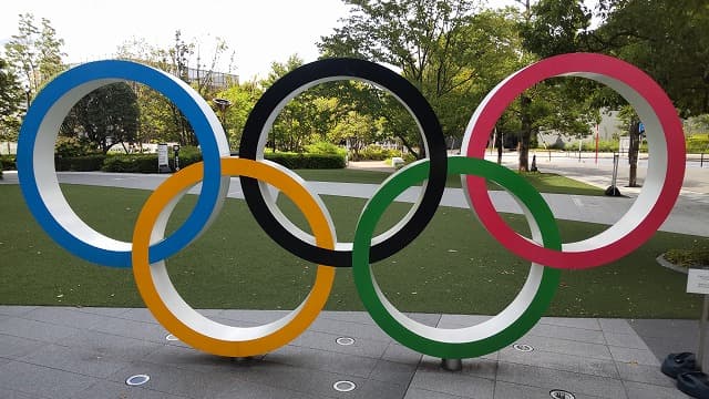 東京都新宿区のオリンピックシンボル