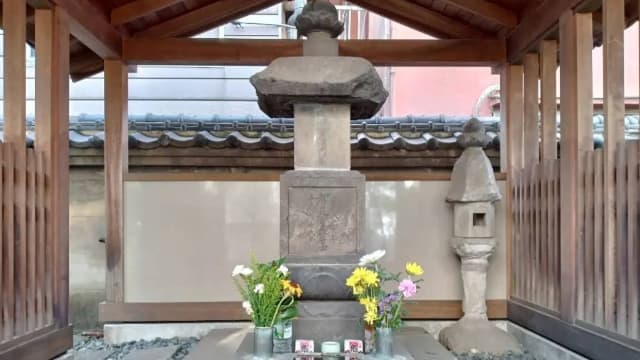 東京都台東区の平賀源内墓