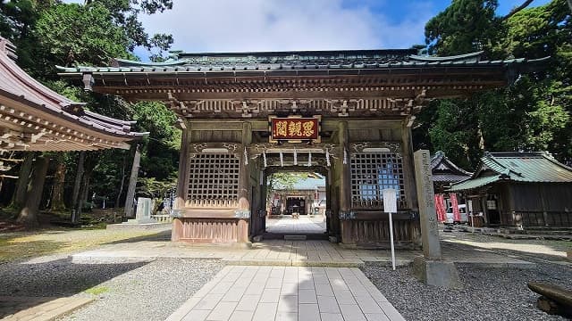 山梨県南巨摩郡の奥之院思親閣