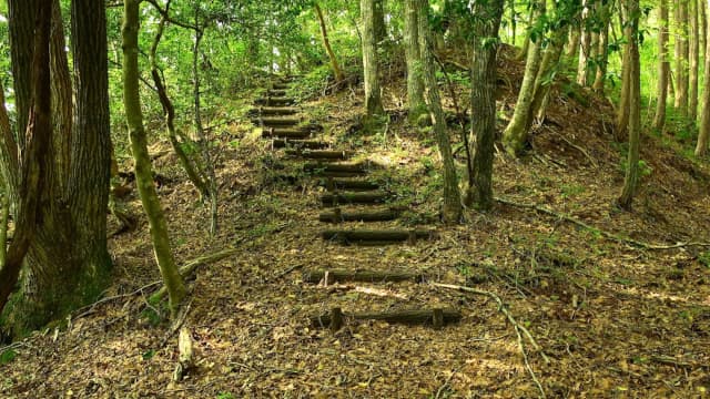 岐阜県高山市の三佛寺城跡