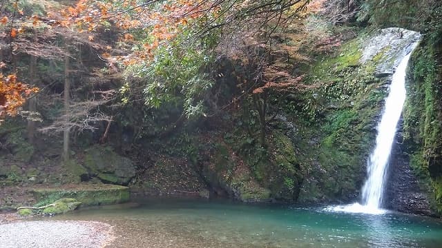 岐阜県下呂市の横谷峡四つの滝