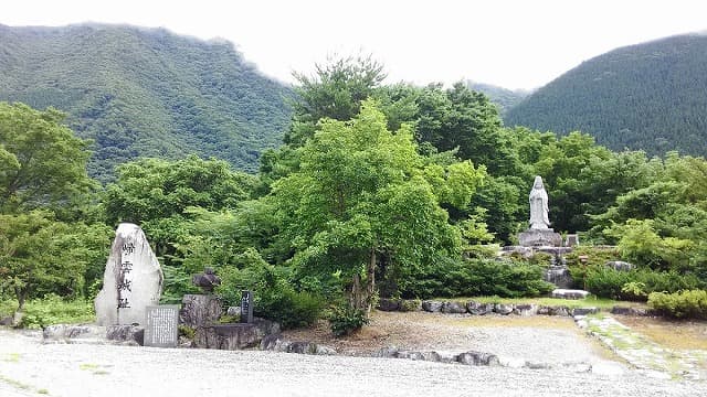 岐阜県大野郡の帰雲城跡