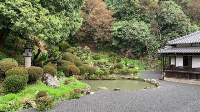 静岡県静岡市の清見寺庭園