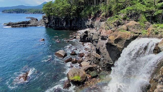 静岡県伊東市の城ヶ崎海岸