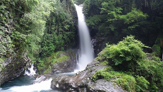 静岡県賀茂郡の河津七滝(釜滝)