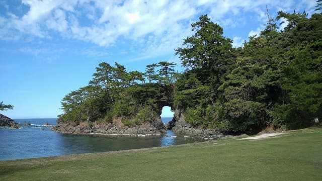 福井県大飯郡の明鏡洞