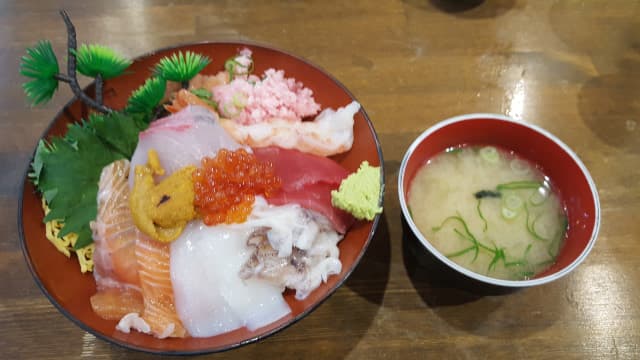 海鮮丼