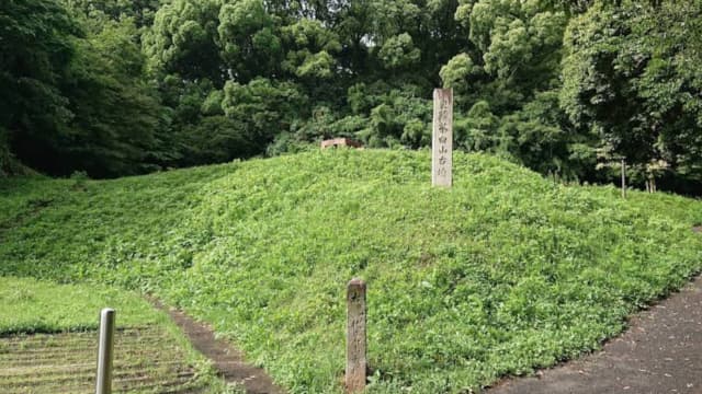 滋賀県大津市の茶臼山古墳・小茶臼山古墳