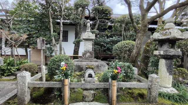 滋賀県大津市の義仲寺境内