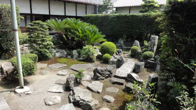 滋賀県大津市の聖衆来迎寺庭園