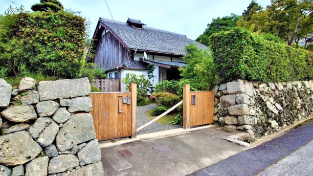 滋賀県大津市の旧正蔵坊庭園